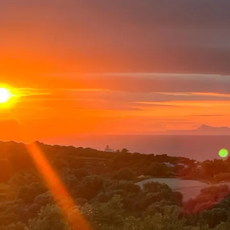 Eden, Luxus Trifft Idylle Ádhele